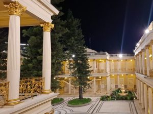 El patio central del Palacio, corazón verde del edificio y símbolo de unión centroamericana. Fotografía/ Lissette Figueroa