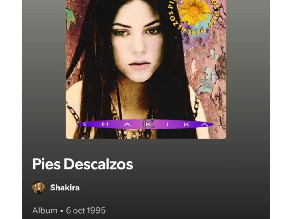 Portada del álbum Pies descalzos, lanzado el 6 de octubre de 1995, con el que Shakira conquistó la escena musical latinoamericana. Imagen/ Spotify