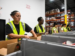 El SNAP es vital para comunidades inmigrantes con ingresos bajos en EE. UU. / Foto AFP.