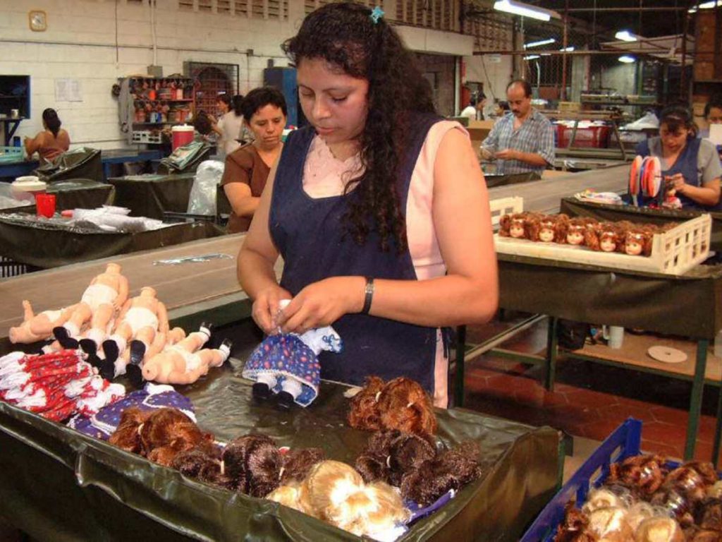 Muneca Roxana fabrica El Salvador