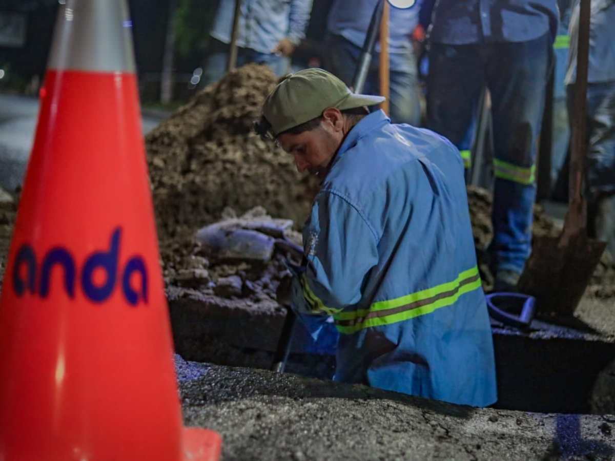 Trabajos tuberia ANDA