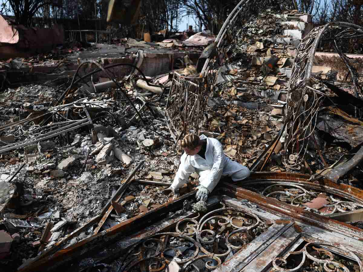 Las autoridades californianas investigan las causas del incendio en Pacific Palisades, que dejó una docena de muertos y miles de viviendas destruidas.