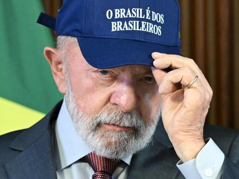 "Brasil para los brasileños", se lee en esta gorra de Lula Da Silva. / Foto AFP
