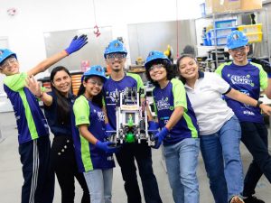 Team Solution Maker rumbo a Panamá: Cinco jóvenes de San Miguel representarán a El Salvador en el First Global Challenge 2024, la competencia internacional de robótica. / Crédito: /elsalvador.com