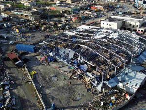 Devastador huracán Melissa azota el Caribe y deja al menos 50 muertos