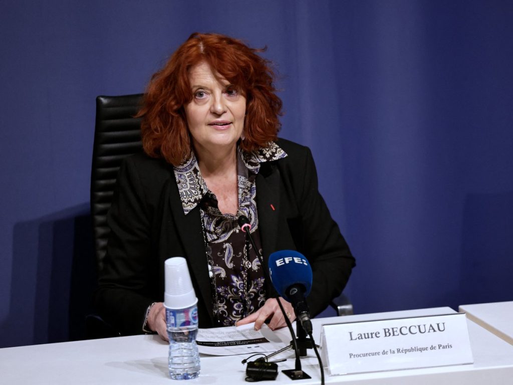 La fiscal de París, Laure Beccuau, confirmó la imputación y encarcelamiento de los dos sospechosos del robo.