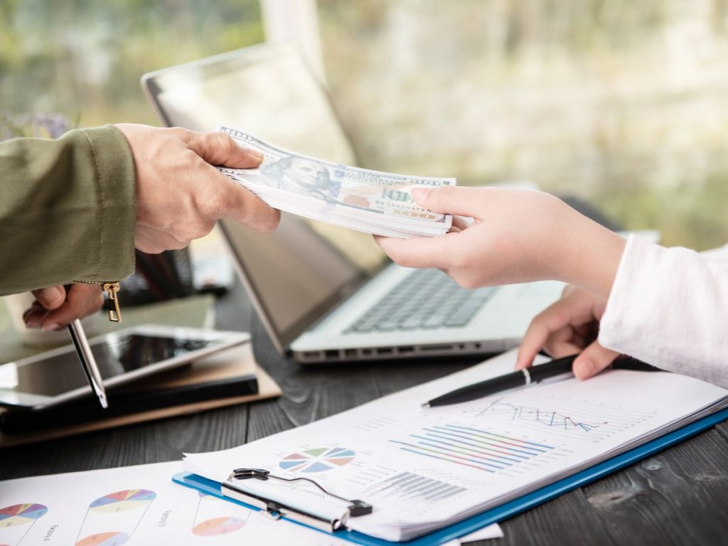 El dinamismo en sectores como la construcción y el flujo de remesas ha fortalecido el crecimiento del PIB en 2025, según Moody’s Ratings. / Foto Freepik.