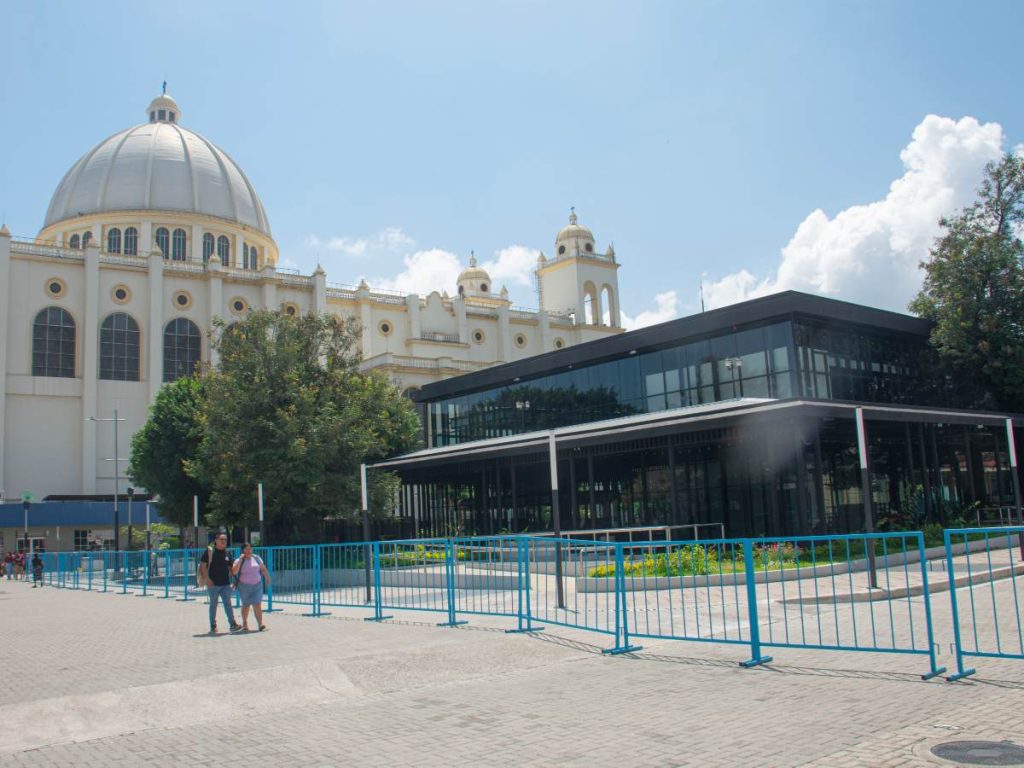 Hasta 2016, esta zona era ocupada por 44 puestos de comercio informal, algunos con más de 30 años de antigüedad. /Juan Martínez