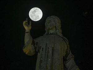 La superluna del 5 de noviembre será la más grande y luminosa del año, visible desde todo El Salvador.