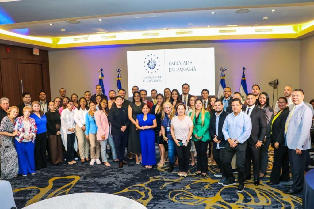 El Salvador en Panama
