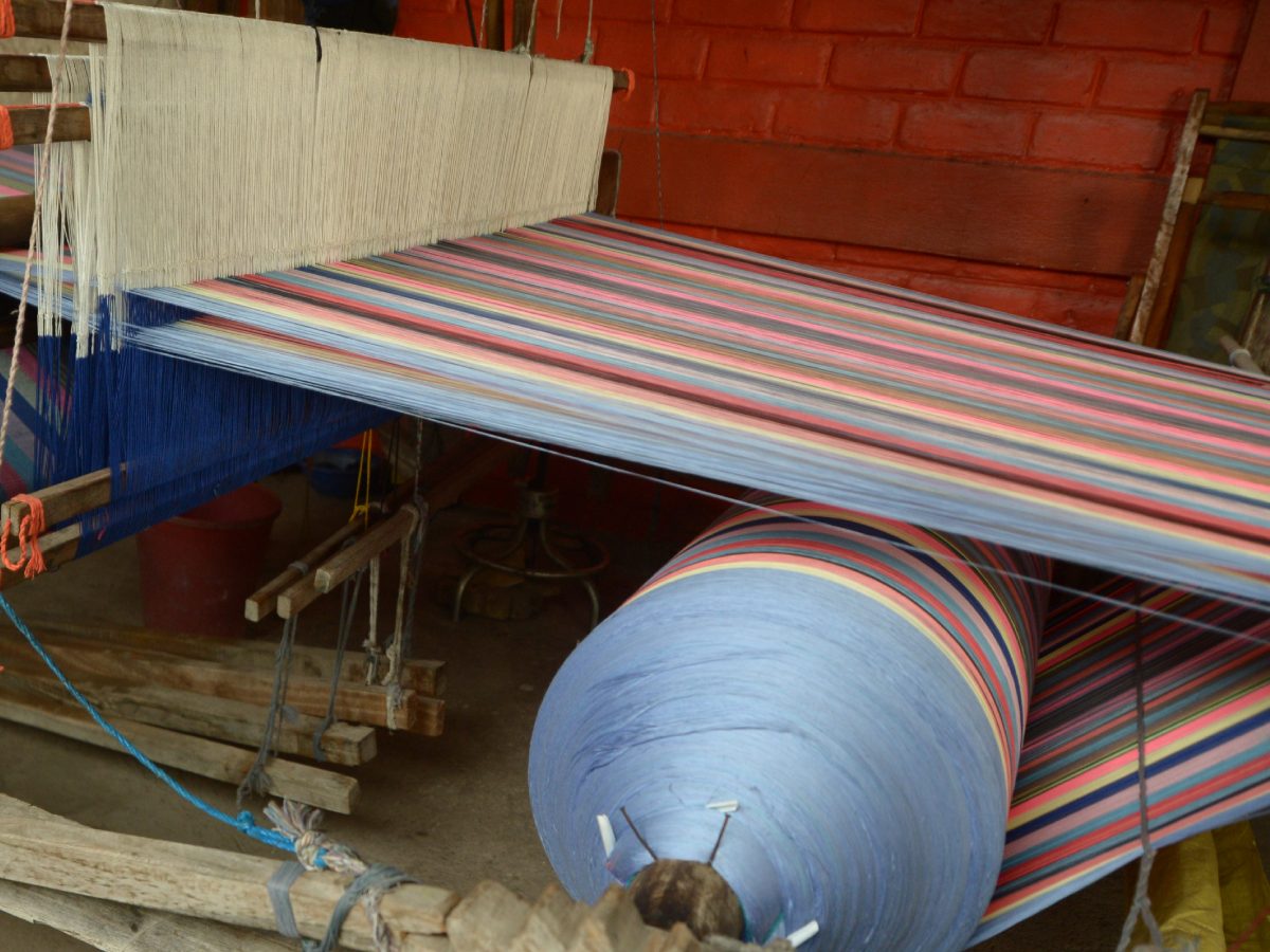 Entre hilos, madera y creatividad, se mantiene viva una herencia de generaciones. Fotografía/ elsalvador.com