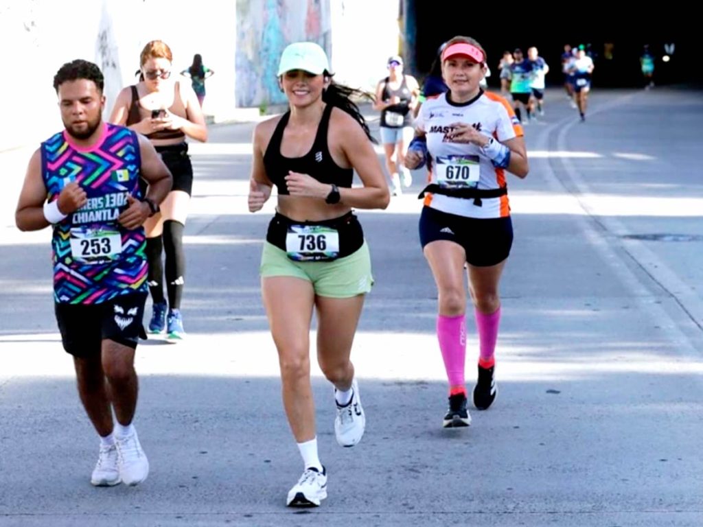 Para mejorar su ritmo y tiempos, Carolina participa constantemente en carreras a nivel nacional, y para noviembre planea competir en la Media Maratón de San Francisco. / Foto cortesía C. Ruiz