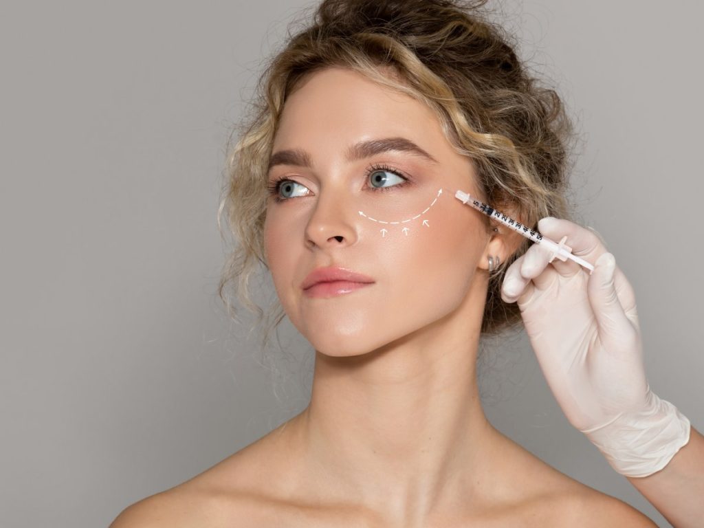 Las cremas y las inyecciones con colágeno ofrecen mejoras visibles, aunque con efectos distintos: una actúa en la superficie y la otra a nivel más profundo.