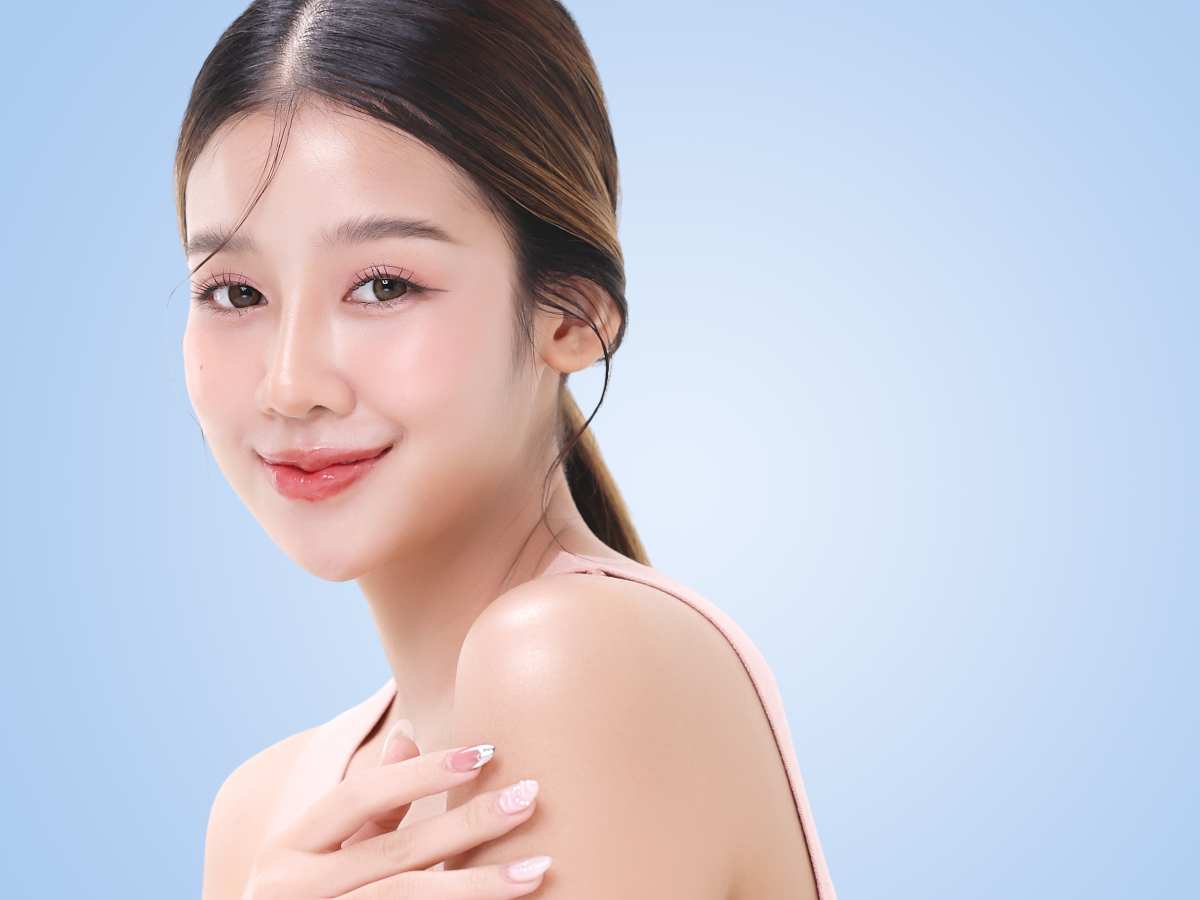 Tendencia K-Glow: el maquillaje coreano que promueve una piel luminosa, natural y saludable, inspirado en la filosofía de belleza del K-Beauty.