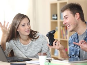 Cuando una relación se vuelve emocionalmente desequilibrada, uno da más de lo que recibe. Hablarlo a tiempo puede cambiar el rumbo.