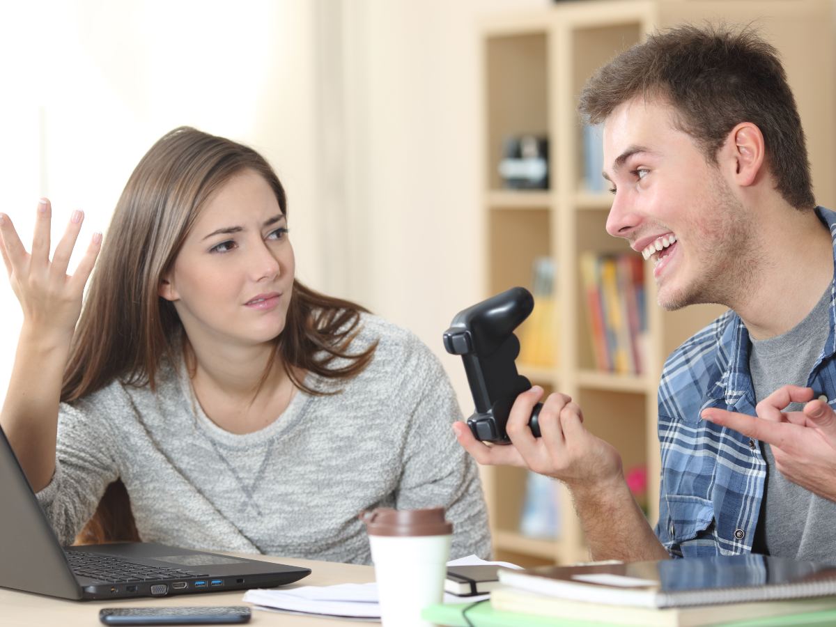 Cuando una relación se vuelve emocionalmente desequilibrada, uno da más de lo que recibe. Hablarlo a tiempo puede cambiar el rumbo.