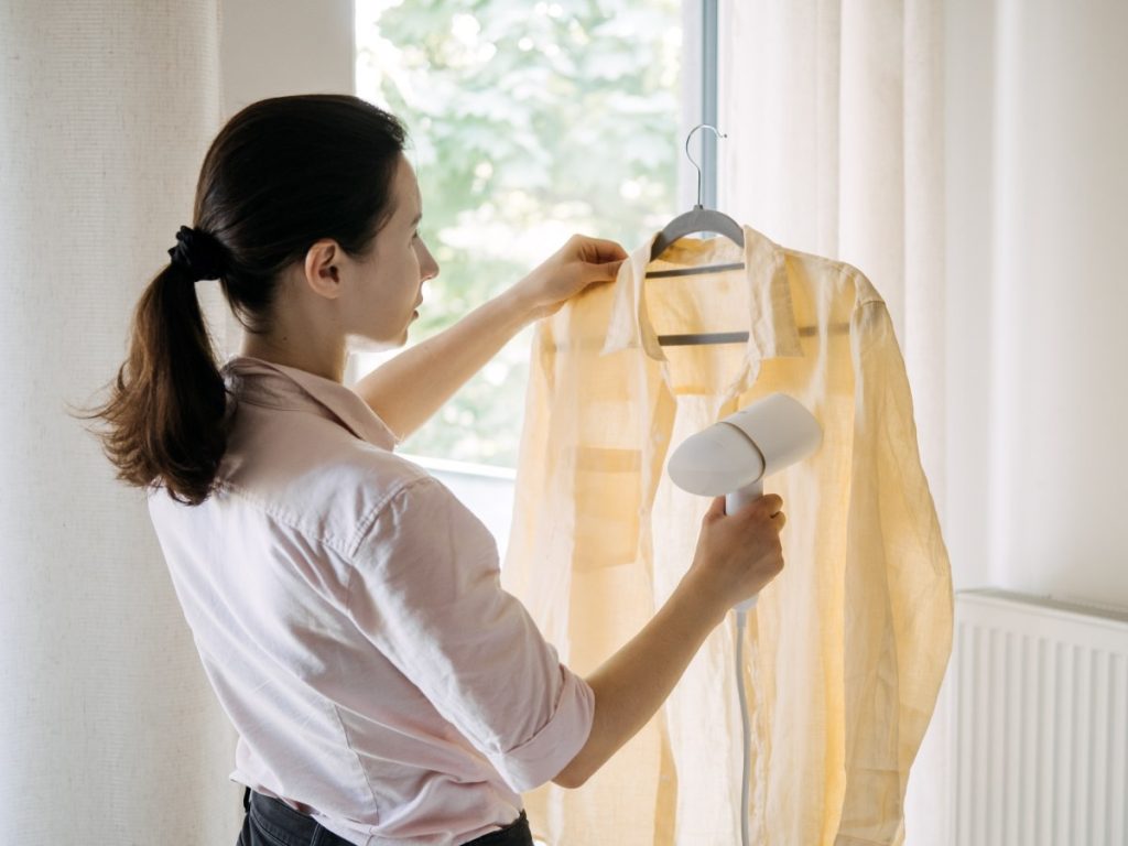 El vaporizador se vuelve popular como opción moderna para eliminar arrugas sin recurrir a la plancha tradicional.