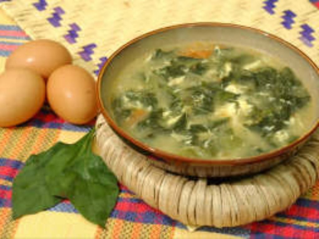 Sopa de mora: Ligera, nutritiva y con ese toque casero que solo da la cocina de antes. Ideal para reconfortar en días frescos.