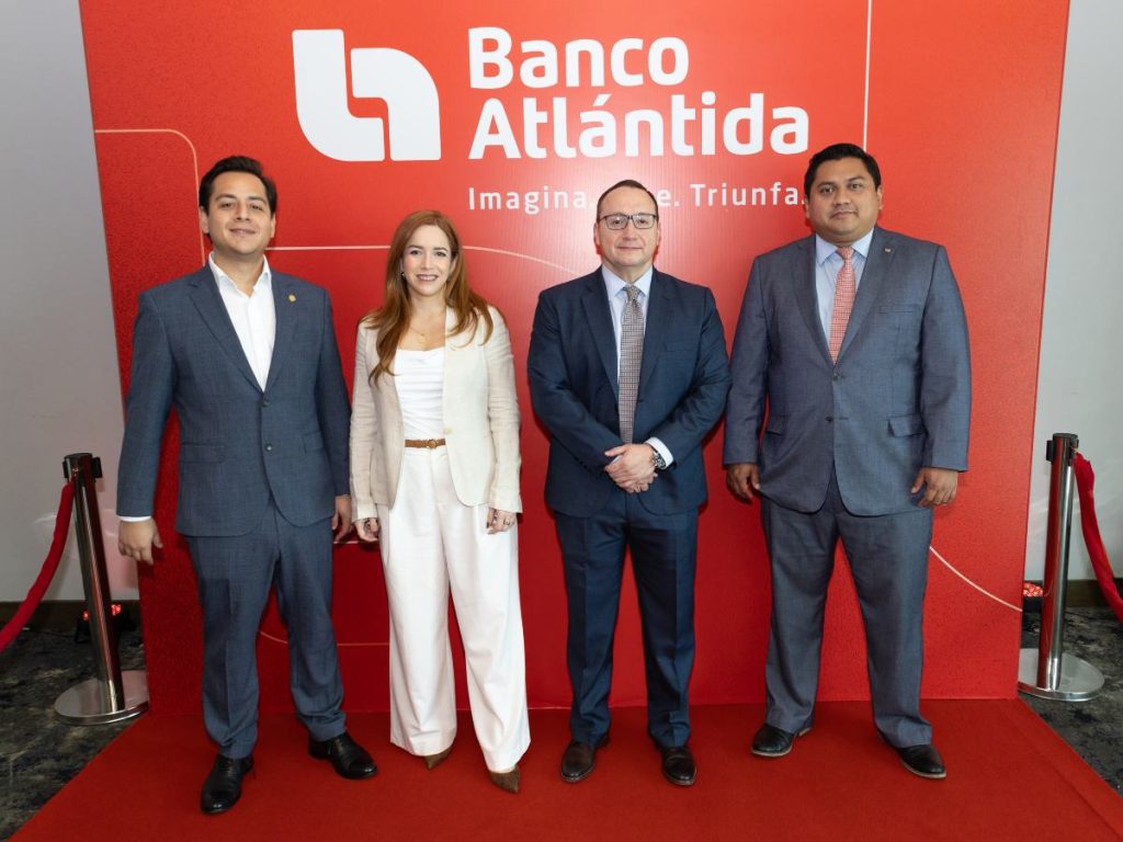 Banco Atlántida impulsa nuevos esquemas de financiamiento estructurado para apoyar proyectos en sectores estratégicos como infraestructura, energía y vivienda en El Salvador.