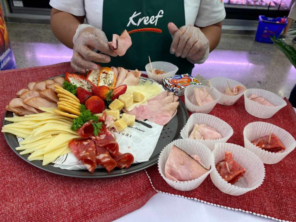Embutidos y quesos en oferta: charcutería de calidad para compartir en casa.