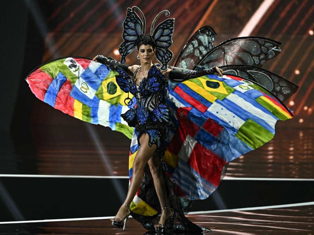 Yamilex Hernández, primera Miss Latina