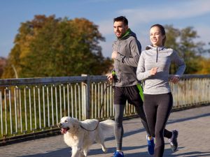 La caminata es pet friendly, perfecta para compartir en familia mientras sumás pasos con propósito.