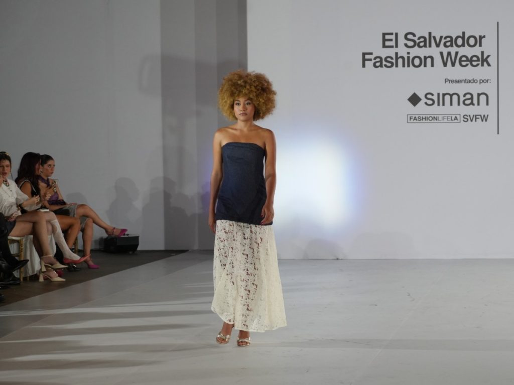 Canela fusionó arte y movimiento con prendas inspiradas en la cultura urbana y los colores del país.