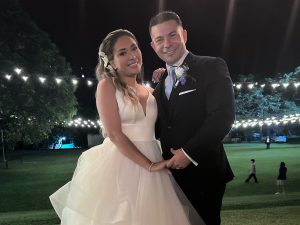 Carlos Iraheta y Katia Flores celebran el inicio de su nueva vida juntos. Fotografía/ Facebook Esmeralda Ayala