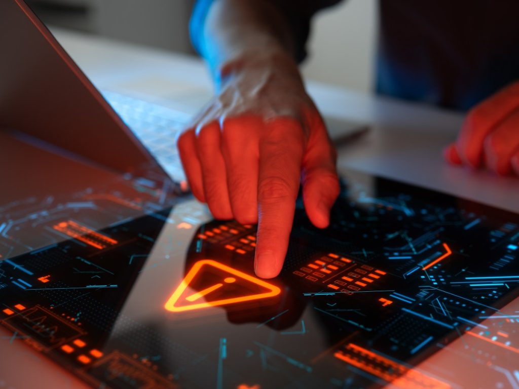 Un solo clic puede activar un ataque. La conciencia digital es la primera línea de defensa contra amenazas como el ransomware.