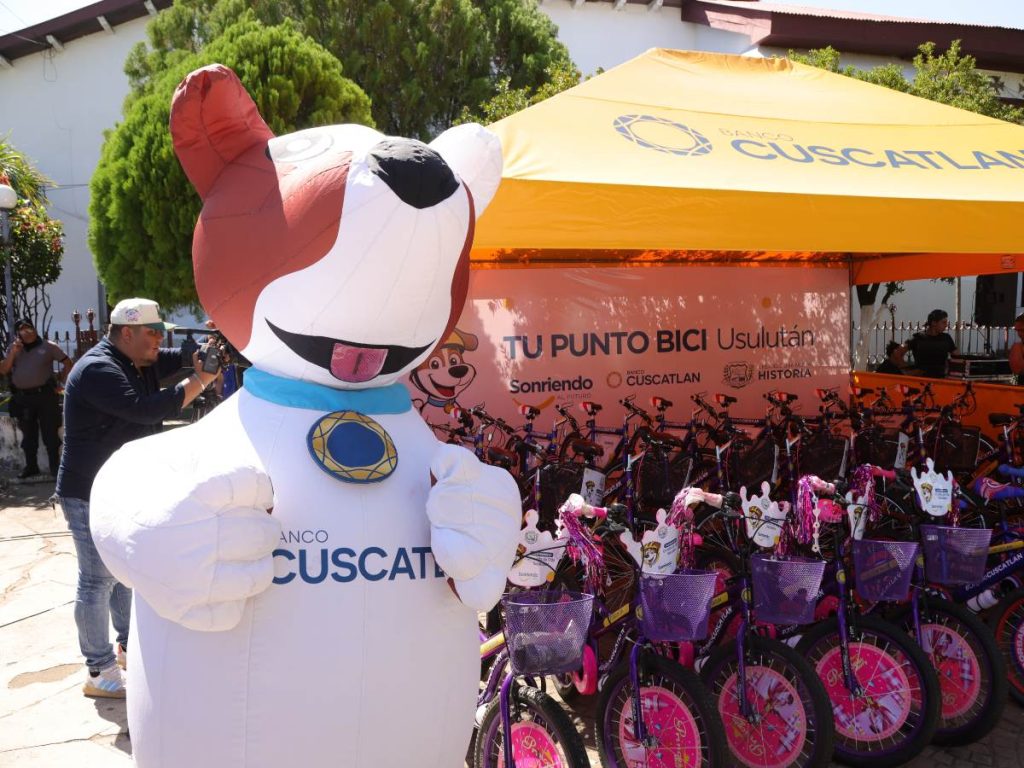 Banco CUSCATLAN impulsa la movilidad sostenible con su tercer Punto Bici en El Salvador. Foto Cortesía