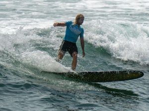 Con un surf de fundamentos clásicos, Kai Ellice-Flint se corona campeón en El Sunzal.