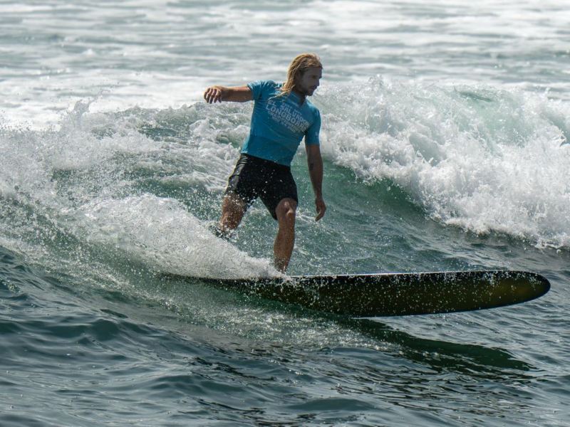 Con un surf de fundamentos clásicos, Kai Ellice-Flint se corona campeón en El Sunzal.