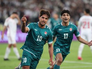 Mohanad Ali, de Irak, celebra el gol del empate 1-1 durante el partido de vuelta de la repesca de clasificación para la Copa Mundial de la FIFA 26 de la AFC entre Irak y los Emiratos Árabes Unidos en Basora, Irak, el 18 de noviembre de 2025. (Mundial de Fútbol, ​​Emiratos Árabes Unidos, Basora) EFE