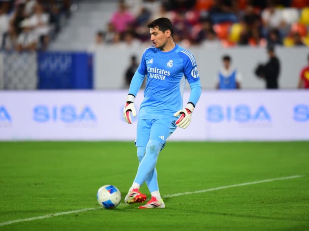 Iker Casillas en el estadio Jorge "Mágico" González. Foto Emerson del Cid