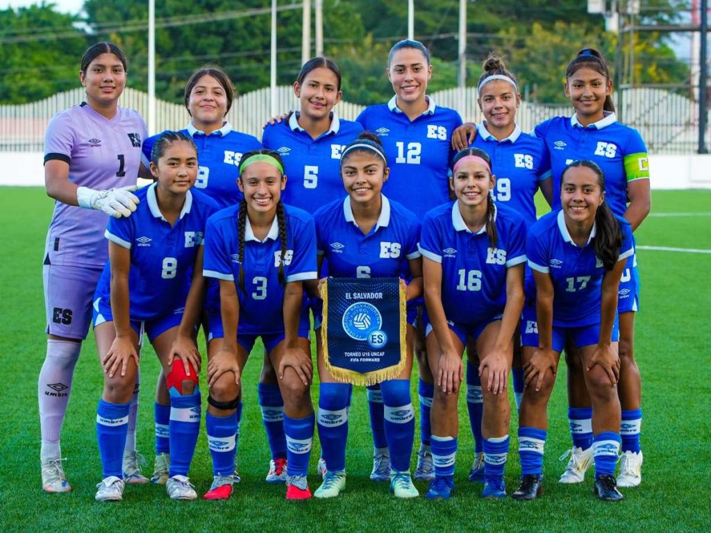 Selección Femenina Sub-16 en torneo UNCAF. Foto X Selecta