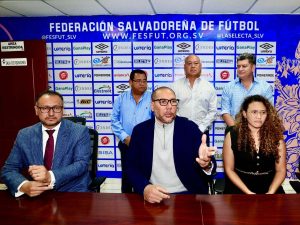 Yamil Bukele se inscribe como candidato a la presidencia de la FESFUT: “Queremos una reingeniería total del fútbol salvadoreño”