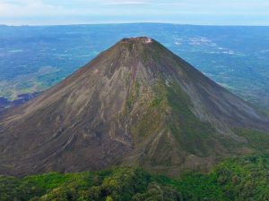 La Cordillera Challenge llega a El Salvador con 130 km de ruta entre playas, bosques y volcanes