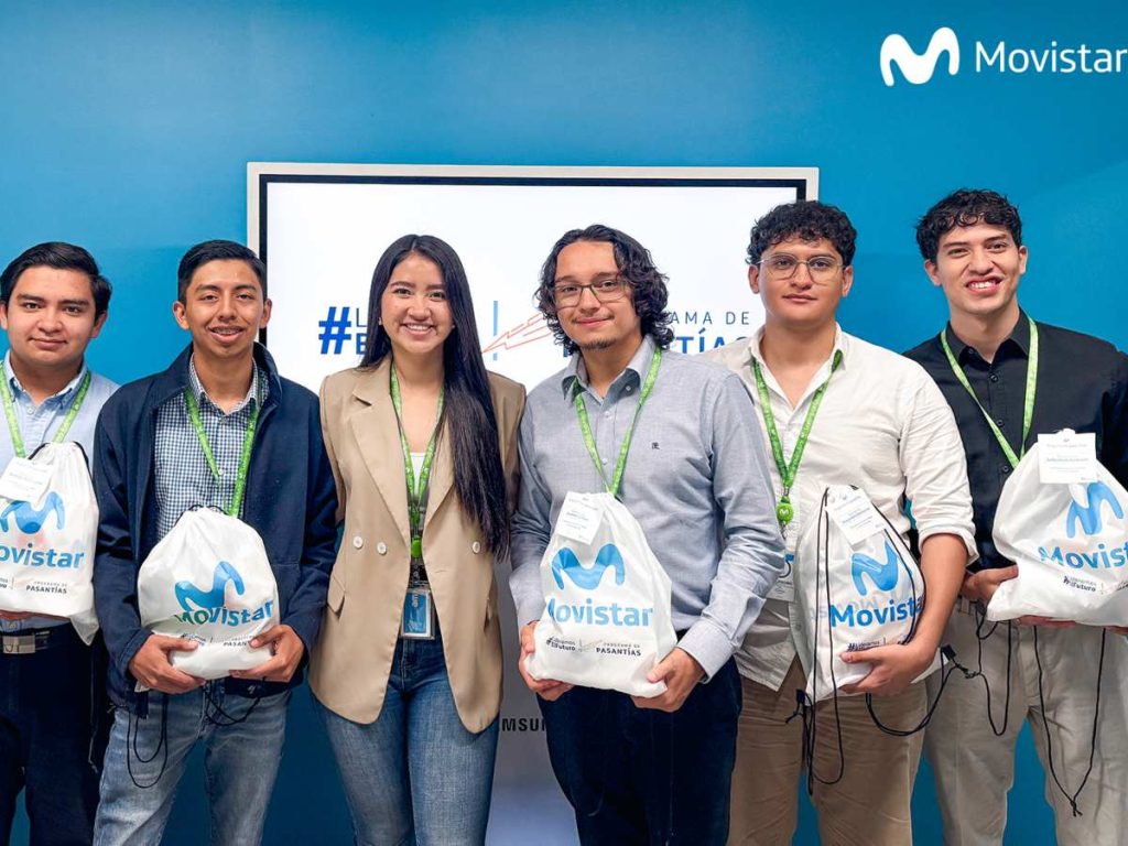 Estudiantes del programa “Lideramos el Futuro” inician su pasantía en Movistar, impulsando su desarrollo profesional en áreas clave.