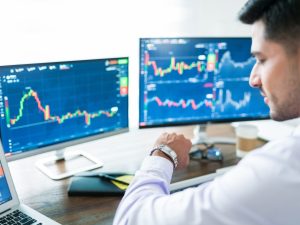 El mercado integrado entre El Salvador y Panamá alcanzó su mayor volumen histórico, impulsando nuevas oportunidades para inversionistas regionales.