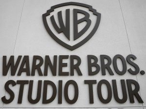 Netflix podría incorporar a su catálogo franquicias icónicas como Harry Potter, Game of Thrones y el Universo DC si concreta la compra de Warner Bros. Discovery.