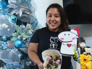 Janyce Mejia emprendedora de fresas con chocolate