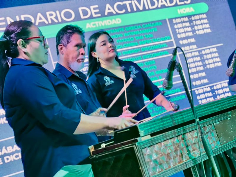 Artistas salvadoreños llenan de ritmo y talento cada noche en honor a la Inmaculada Concepción de María.