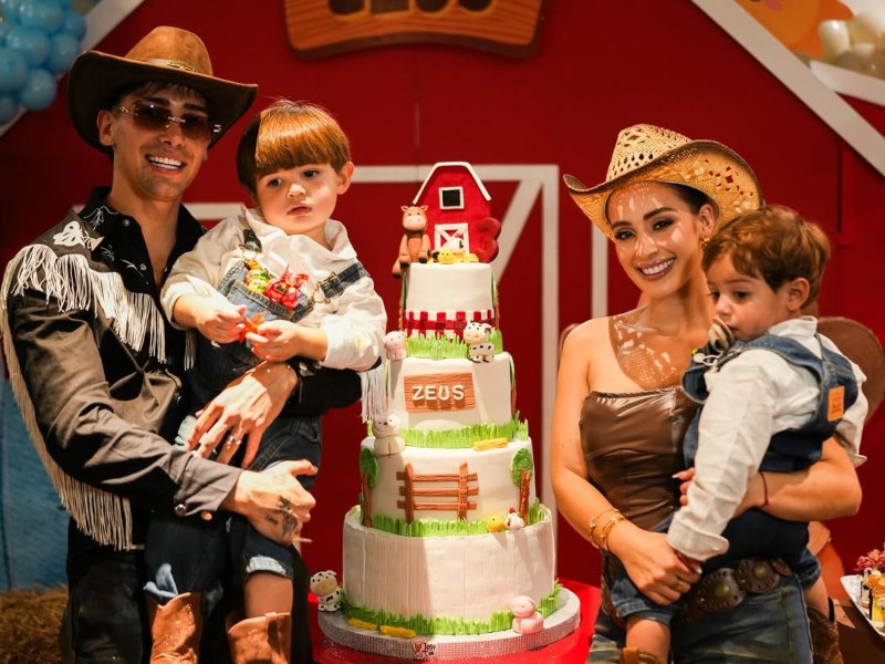 Zeus cumplió 3 añitos y lo celebramos rodeados de lo que más ama: animales, juegos y mucho amor.