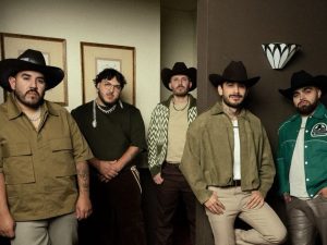 Grupo Frontera regresará a El Salvador en 2026 con su gira “Triste pero bien c*abrón”, prometiendo otra noche inolvidable para sus fans. Fotografía/ Facebook Grupo Frontera