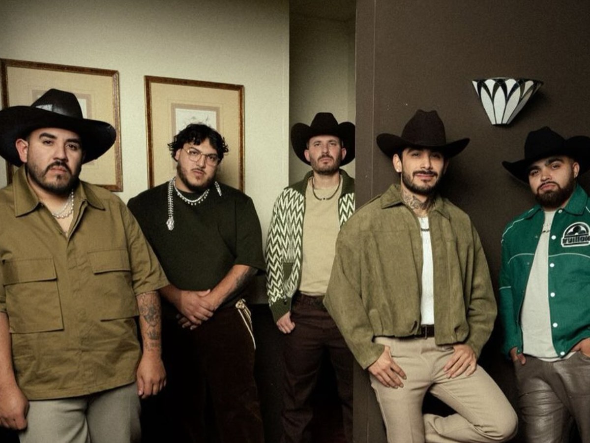 Grupo Frontera regresará a El Salvador en 2026 con su gira “Triste pero bien c*abrón”, prometiendo otra noche inolvidable para sus fans. Fotografía/ Facebook Grupo Frontera