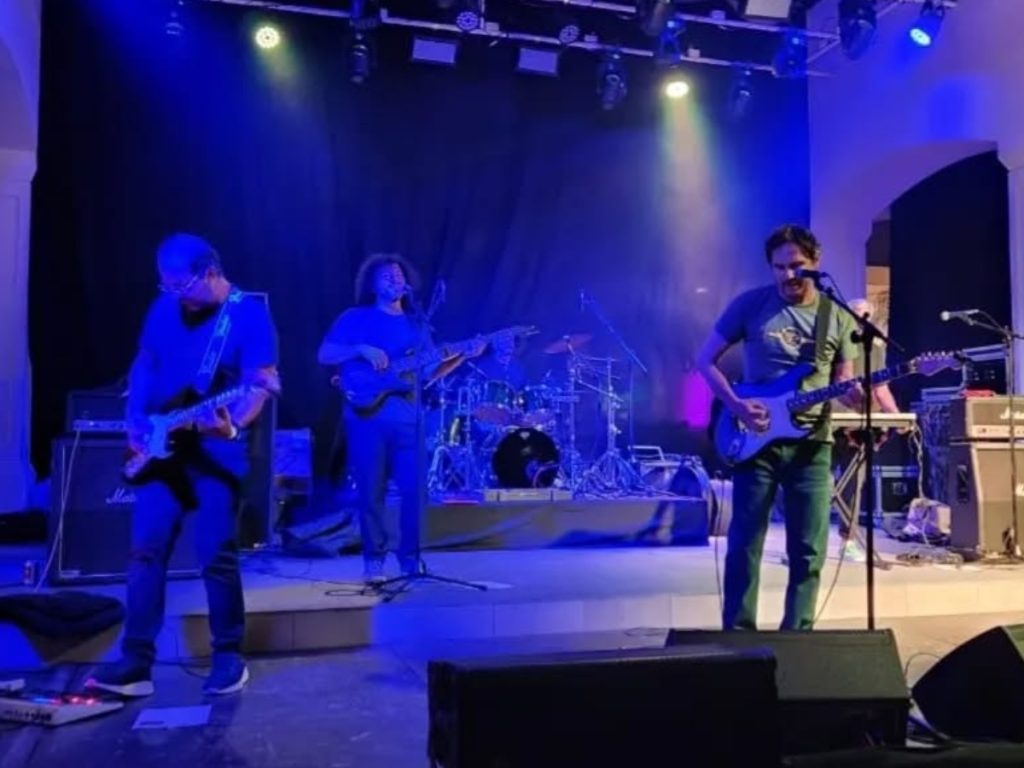 La banda salvadoreña Nativa Geranio celebra tres décadas de música con la reedición de su primer álbum y un concierto especial titulado “Mudar mi piel”. Fotografía/ cortesía