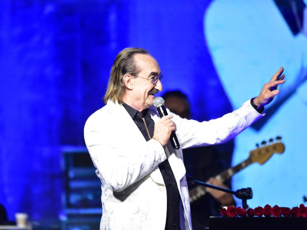 Raúl di Blasio emocionó al público salvadoreño durante la gala benéfica de la Orden de Malta en el Hotel Hilton San Salvador. Fotografía/ elsalvador.com
