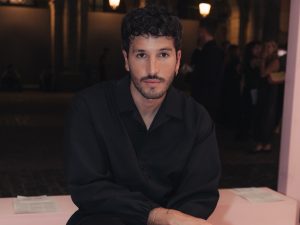 Sebastián Yatra presenta “Cucaracheo”, amistad tras una ruptura
