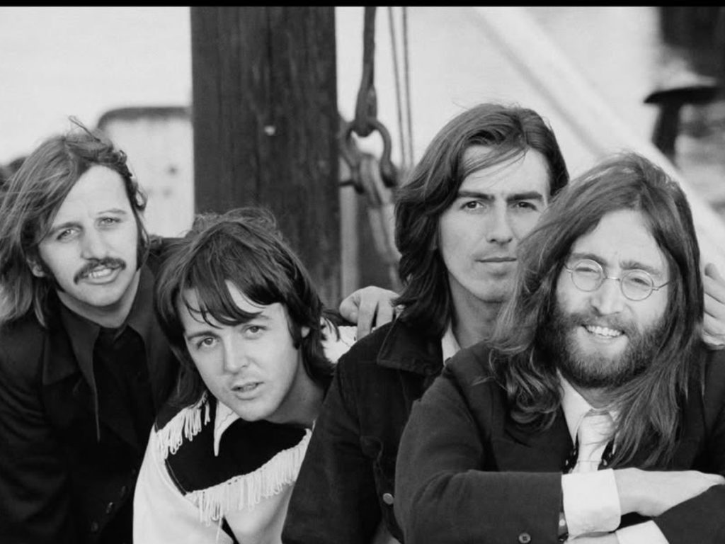 La creatividad de The Beatles dejó huella más allá del escenario, conectando arte, conocimiento científico y cultura popular a nivel mundial.