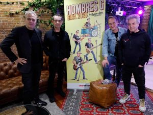 Hombres G se reinventan con nueva gira, disco y documental tras más de 40 años de carrera